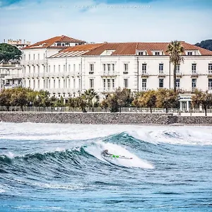 **** Hotel Grand Des Sablettes Plage, Curio Collection By Hilton Frankrijk